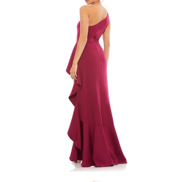 Mac Duggal berry ruffle one shoulder dress size 2 - Picture 2 of 4